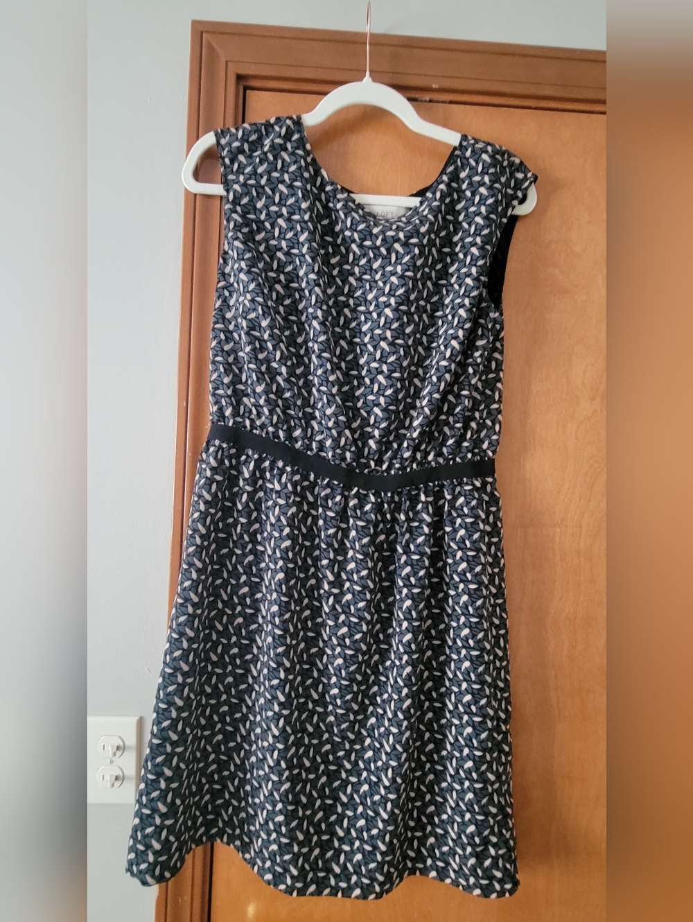 LOFT Navy Leaf-Print Sleeveless Midi Dress